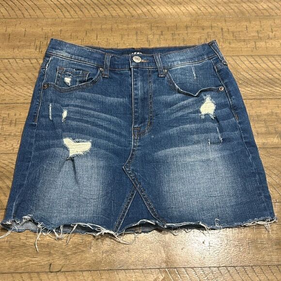 Aeropostale high-rise denim skirt. Size 4. Stretch. Distressed Jean skirt - Picture 1 of 10